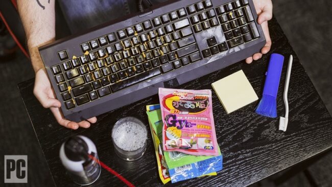 how to clean your keyboard